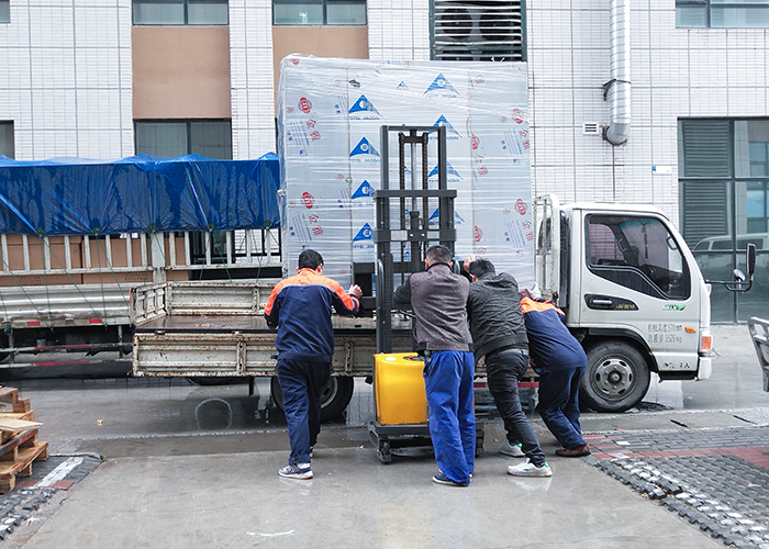 哈爾濱風(fēng)淋室發(fā)貨現(xiàn)場